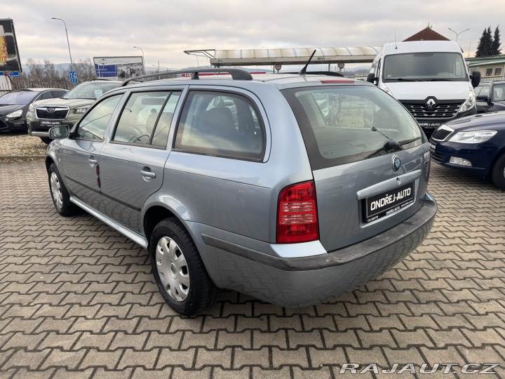 Škoda Octavia 1,6 MPI 75 KW KM 2. MAJ 2002