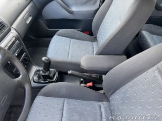 Škoda Octavia 1,6 MPI 75 KW KM 2. MAJ 2002