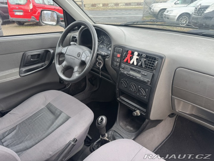 Volkswagen Caddy 1,9 SDI 47 KW NOVÁ STK 2001