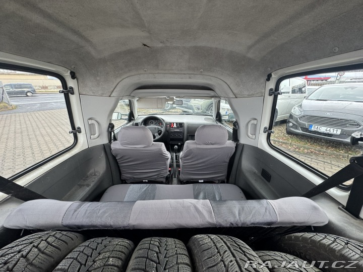 Volkswagen Caddy 1,9 SDI 47 KW NOVÁ STK 2001