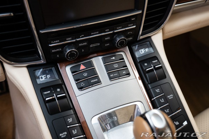 Porsche Panamera Turbo 2009