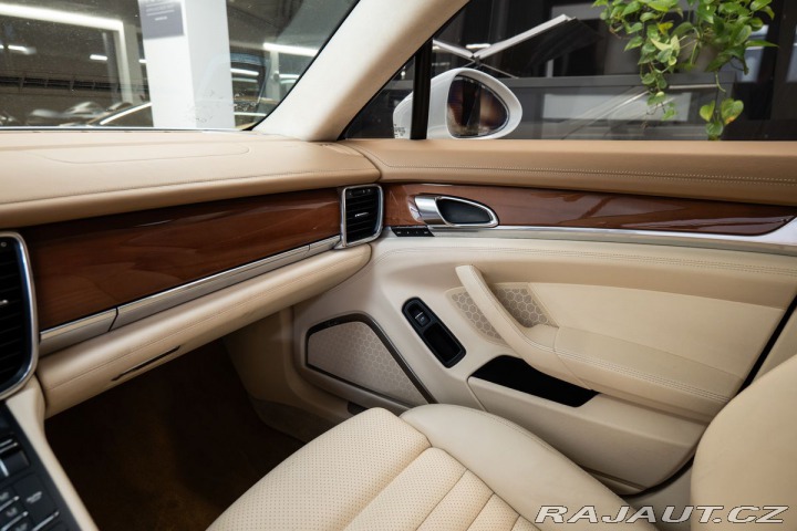 Porsche Panamera Turbo 1800