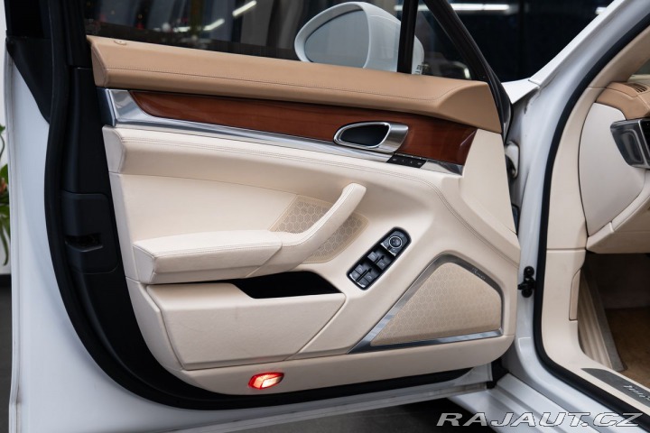 Porsche Panamera Turbo 2009