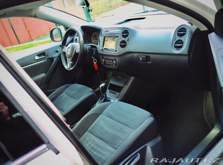 Volkswagen Tiguan 2.0TDi CR 4X4 DSG-RESERVÉ 2012