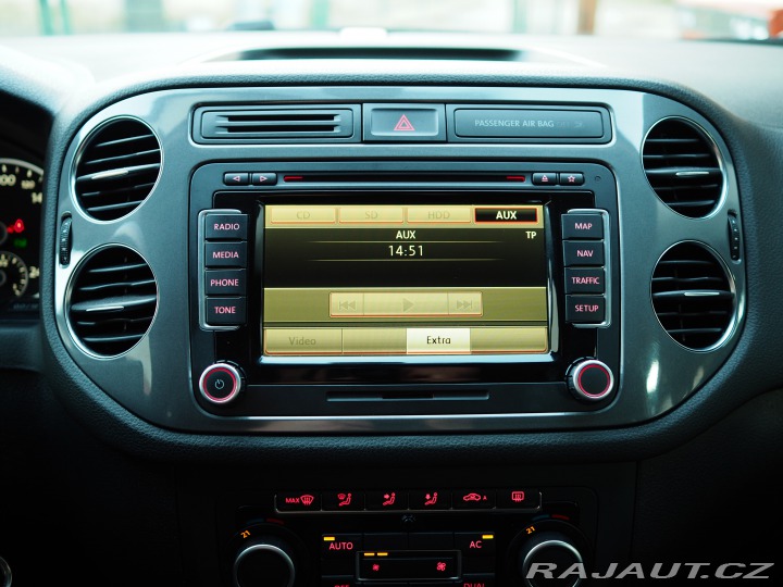 Volkswagen Tiguan 2.0TDi CR 4X4 DSG-RESERVÉ 2012