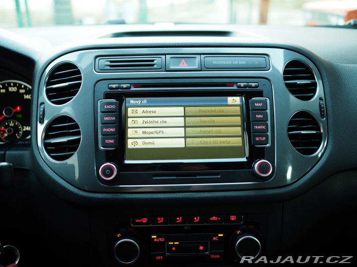 Volkswagen Tiguan 2.0TDi CR 4X4 DSG-RESERVÉ 2012