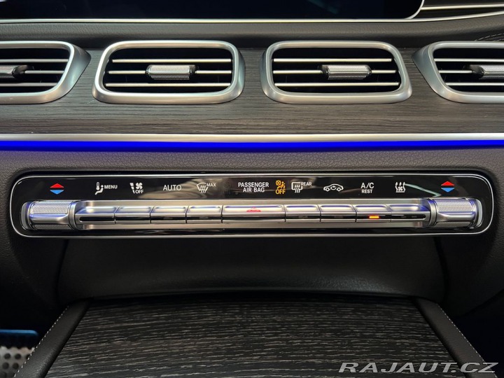 Mercedes-Benz Ostatní modely 450d 4MATIC AMG, PANORAMA 2025