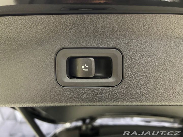 Mercedes-Benz Ostatní modely 450 4M AMG, MASÁŽ, PANORA 2026