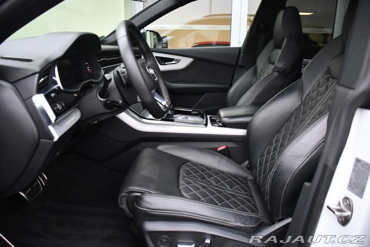 Audi Q8 50TDI REZERVACE NTOP PANO 2019