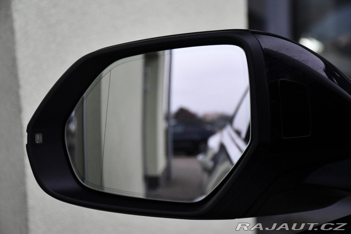 Audi Q8 50TDI REZERVACE NTOP PANO 2019