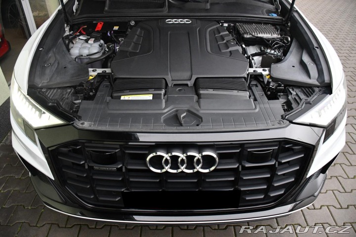 Audi Q8 50TDI REZERVACE NTOP PANO 2019
