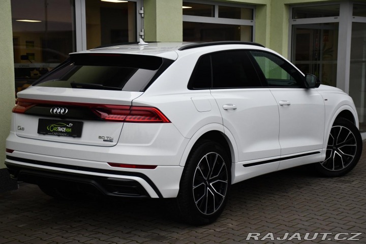 Audi Q8 50TDI REZERVACE NTOP PANO 2019