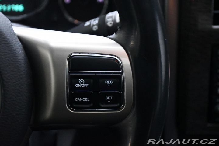 Jeep Cherokee 2.8CRD LIMITED REZERVACE 2011