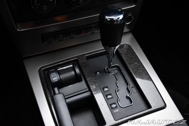 Jeep Cherokee 2.8CRD LIMITED REZERVACE 2011