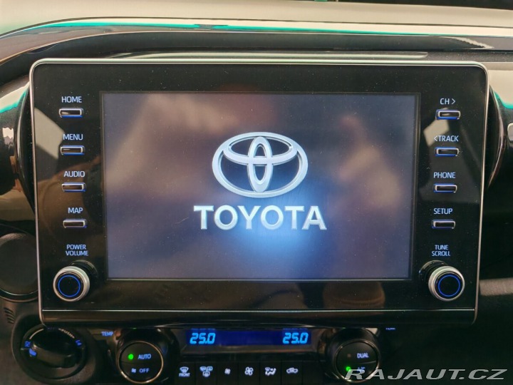 Toyota Hilux 2,8 Double cab 2023