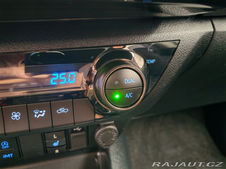 Toyota Hilux 2,8 Double cab 2023