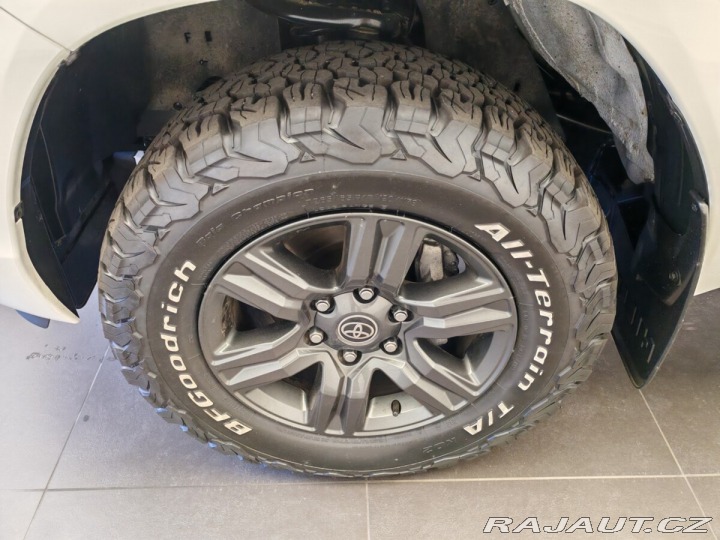 Toyota Hilux 2,8 Double cab 2023