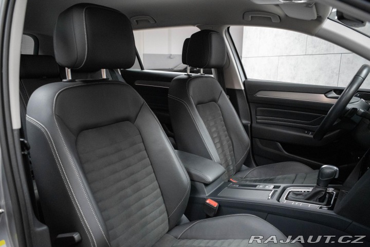 Volkswagen Passat 2.0 TDI ELEGANCE*ACC*DPH* 2021