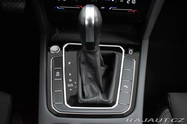 Volkswagen Passat 2.0 TDI ELEGANCE*ACC*DPH* 2021