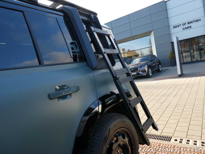 Land Rover Defender 110 3,0 TROPHY EDITION D3 2025
