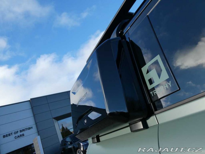 Land Rover Defender 110 3,0 TROPHY EDITION D3 2026