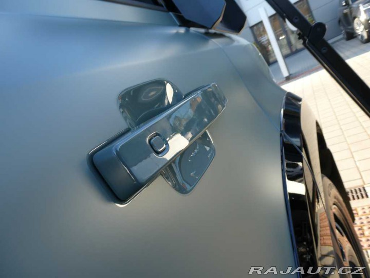 Land Rover Defender 110 3,0 TROPHY EDITION D3 2026