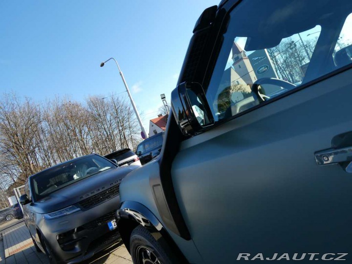 Land Rover Defender 110 3,0 TROPHY EDITION D3 2026