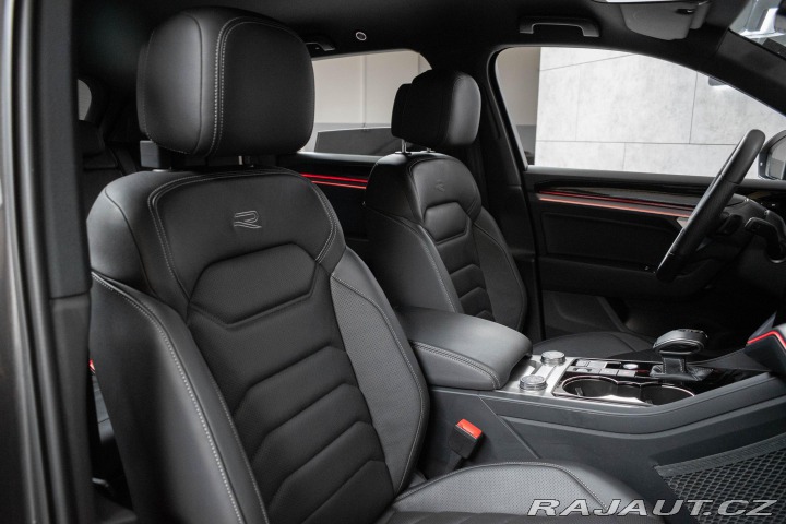 Volkswagen Touareg 3.0TDI REZERVACE 2023