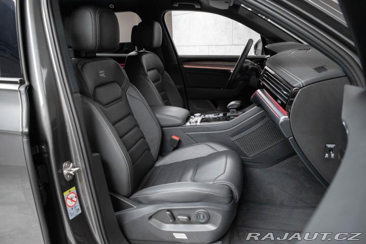 Volkswagen Touareg 3.0TDI REZERVACE 2023