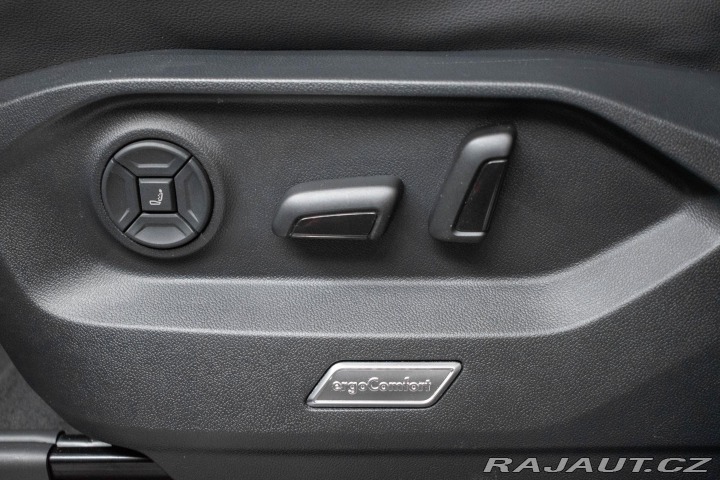 Volkswagen Touareg 3.0TDI REZERVACE 2023