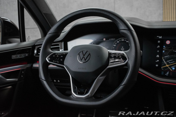 Volkswagen Touareg 3.0TDI REZERVACE 2023