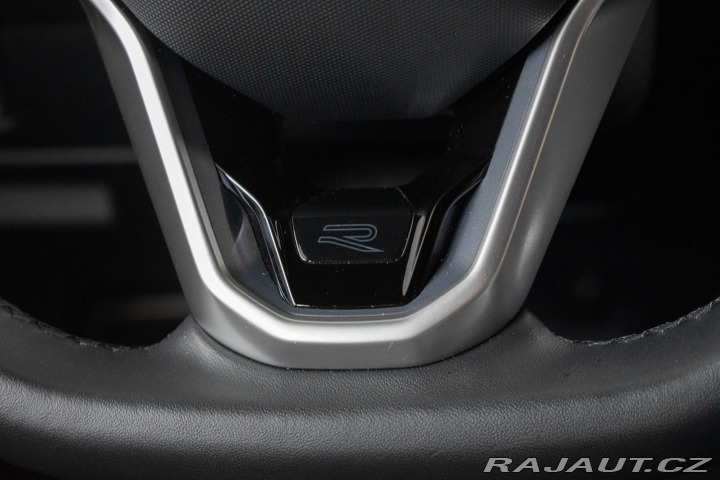 Volkswagen Touareg 3.0TDI REZERVACE 2023