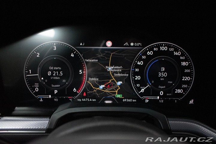 Volkswagen Touareg 3.0TDI REZERVACE 2023