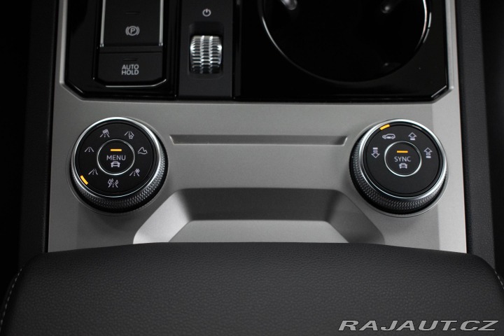 Volkswagen Touareg 3.0TDI REZERVACE 2023