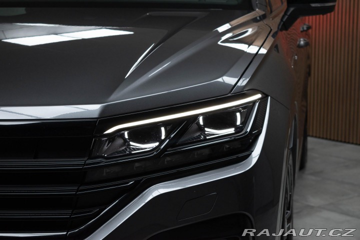 Volkswagen Touareg 3.0TDI REZERVACE 2023