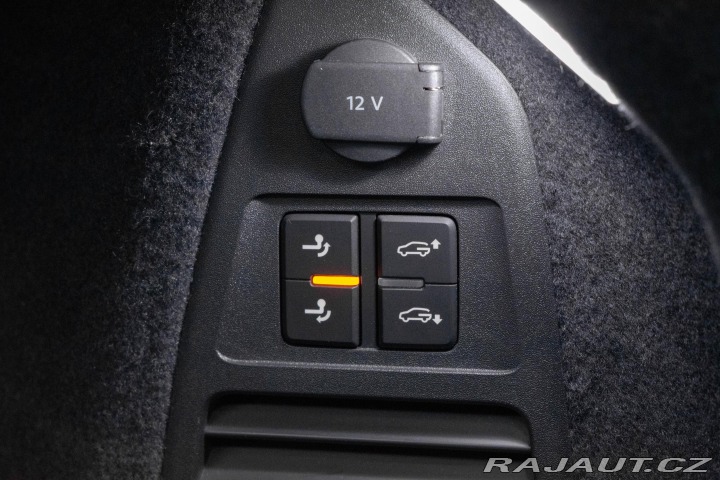 Volkswagen Touareg 3.0TDI REZERVACE 2023