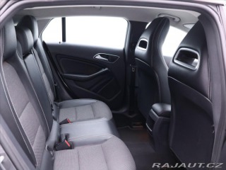 Mercedes-Benz CLA 2.1 200CDi 100kW Aut. Xen 2015