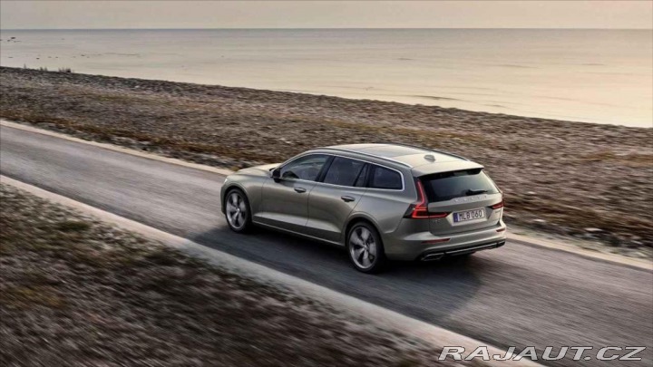 Volvo V60 2,0 B4 FWD CORE 2026
