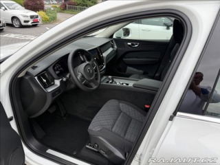 Volvo XC60 2,0   B5 AWD CORE 2025