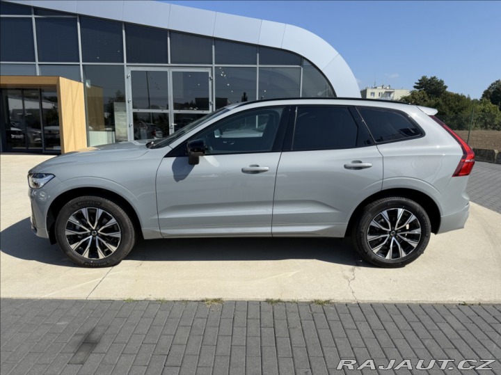 Volvo XC60 2,0 B5 AWD PLUS DARK 2026