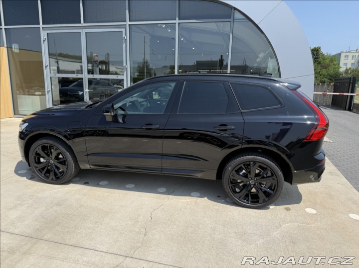 Volvo XC60 2,0 T8 PLUS BLACK EDITI 2026