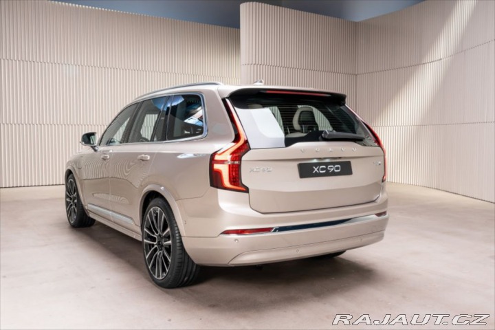 Volvo XC90 2,0 T8 ULTRA DARK PHEV 2025