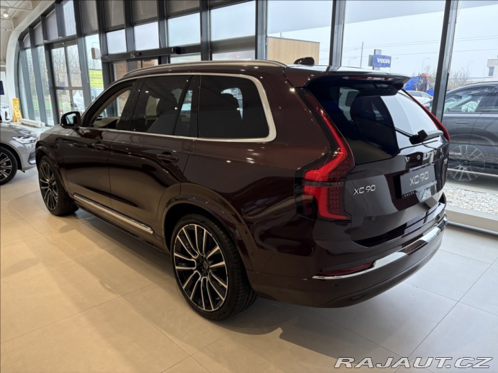 Volvo XC90 2,0   T8 ULTRA BRIGHT 2025