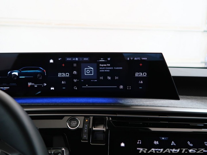 Peugeot 5008 1.2HYBRID,CZ,1Maj,ALLURE, 1800