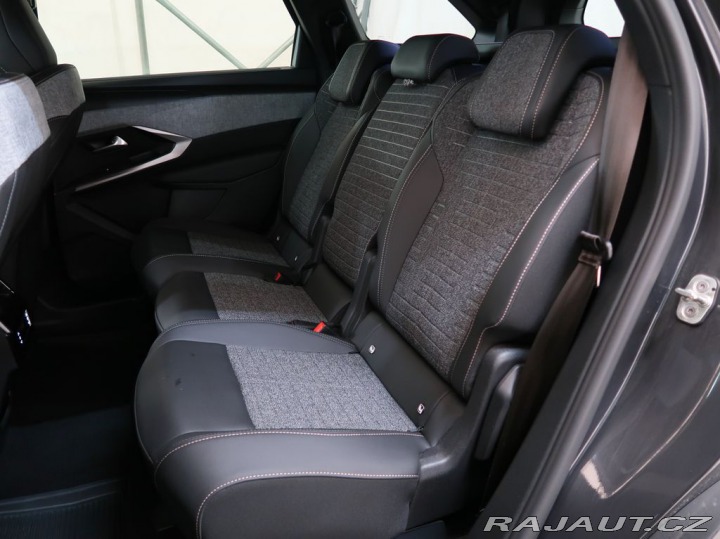 Peugeot 5008 1.2HYBRID,CZ,1Maj,ALLURE, 1800