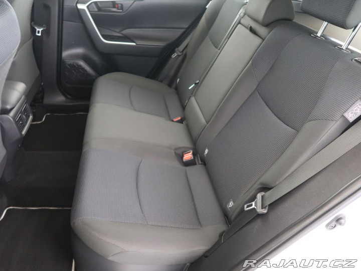 Toyota RAV4 2.5Hybrid,CZ,1Maj,4x4 2019