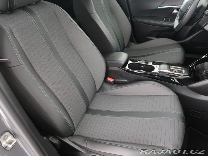 Peugeot 2008 50kWh,SoH 93,9%,Allure 2022