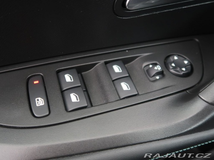 Peugeot 2008 50kWh,SoH 93,9%,Allure 2022