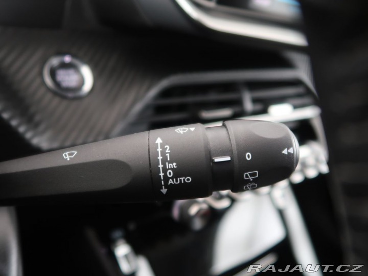 Peugeot 2008 50kWh,SoH dodáme,Allure 2022