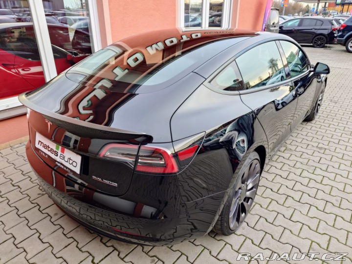 Tesla Model 3 Performance 377 kW REZERV 2021
